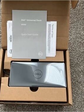 Dell Universal Docking Station with Quick Start Guide